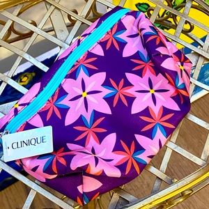 2/$10🌹CLINIQUE Cosmetic Bag